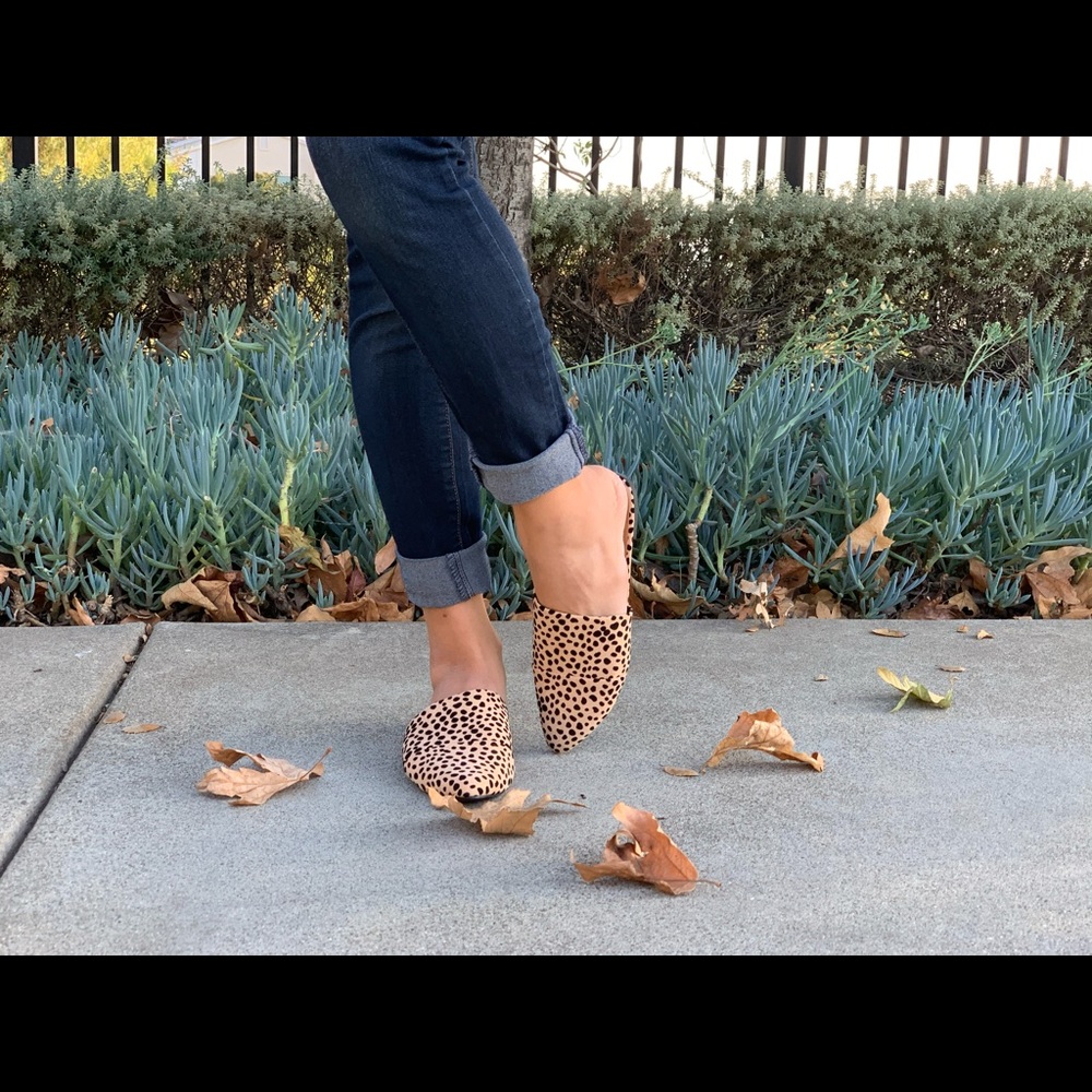 Tan Leopard pointy toe slip on mules flat - Picture 8 of 8